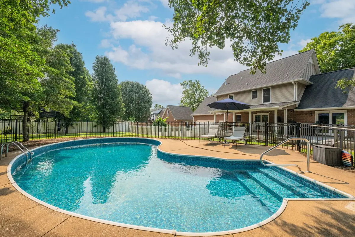 411 Sunnyside Ln, Columbia, TN 38401 - #1