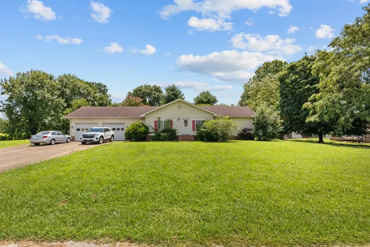 60 Evergreen Dr, Lexington, TN 38351 - #1