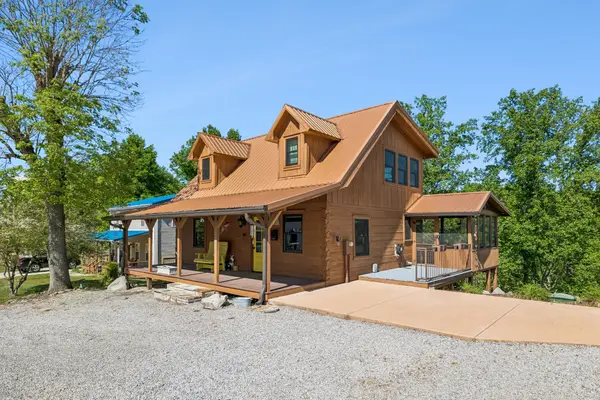 225 Bill Hunter Rd, Celina, TN 38551