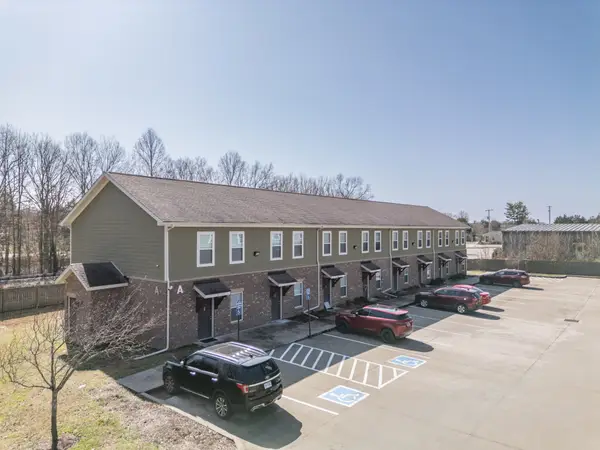 156 Silver St, Tullahoma, TN 37388