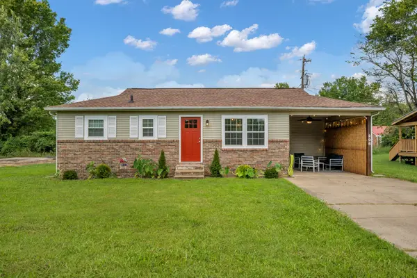 206 Murphree Ave, Waverly, TN 37185