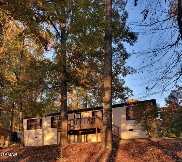 385 Laurel Road, Clinton, TN 37716
