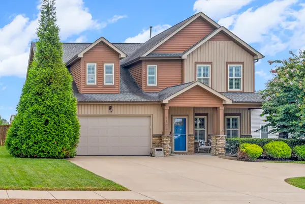 1104 Michaela Cir, Clarksville, TN 37043