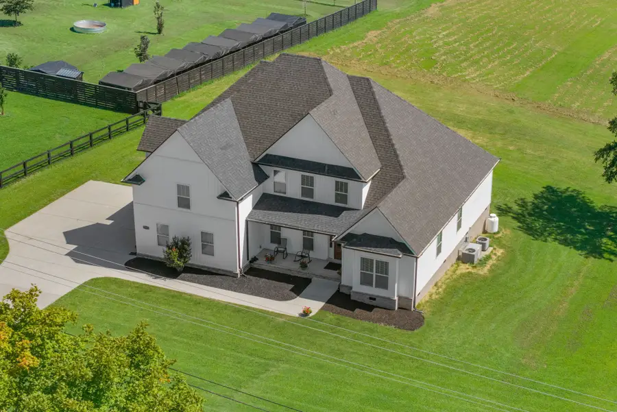 1387 Southside Rd, Southside, TN 37171 - #2