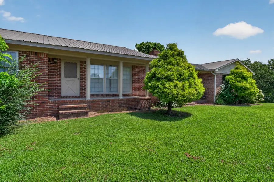 687 Dan Jones Rd, McMinnville, TN 37110 - #2