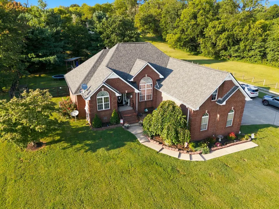 8474 Guthrie Rd, Cross Plains, TN 37049 - #2