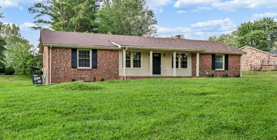 803 Laurel Dr, Clarksville, TN 37043 - #2