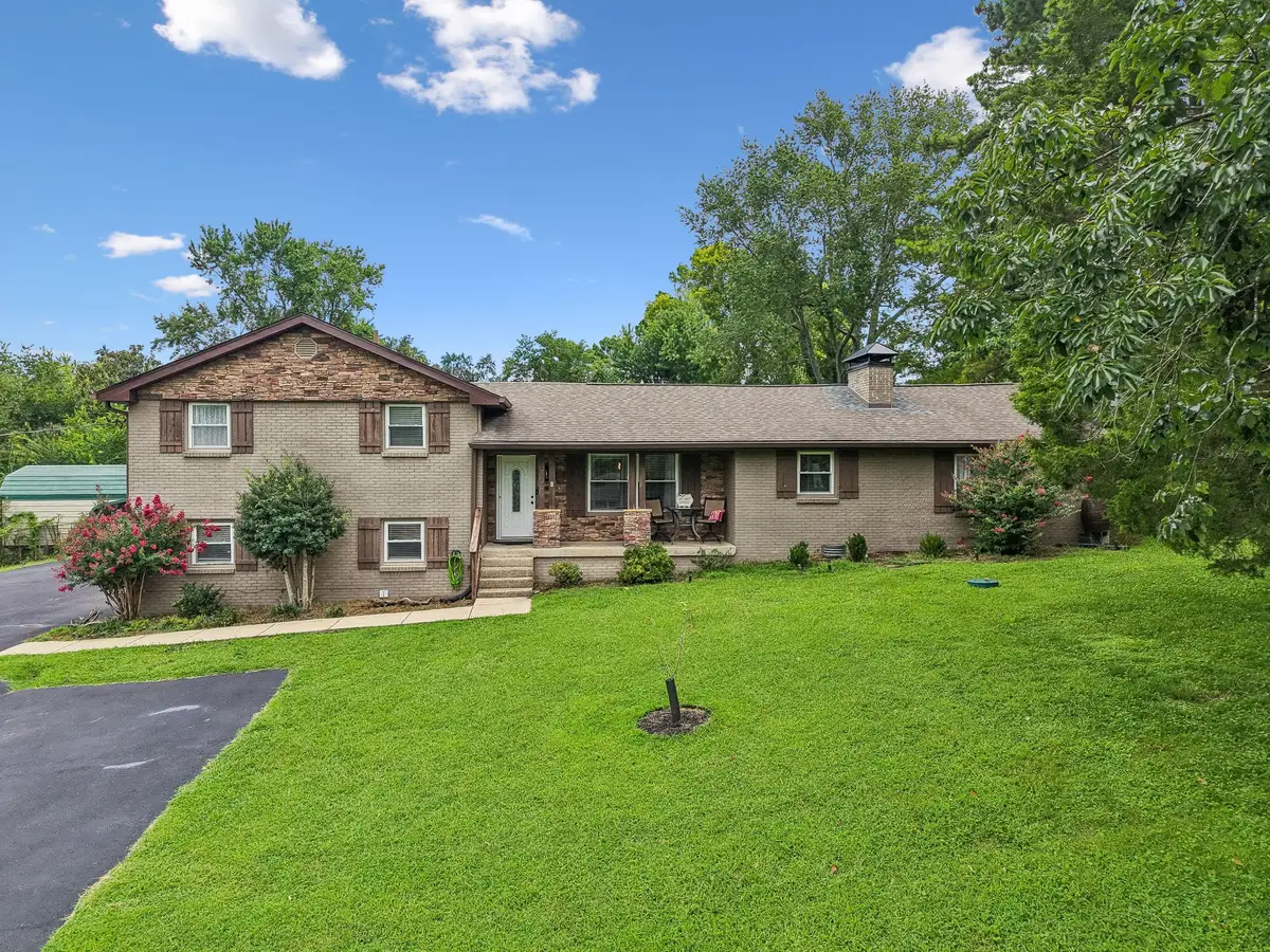 708 Glen Oaks Dr, Mount Juliet, TN 37122 - #1