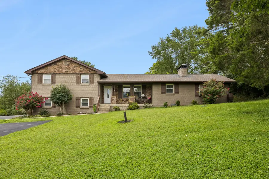 708 Glen Oaks Dr, Mount Juliet, TN 37122 - #2