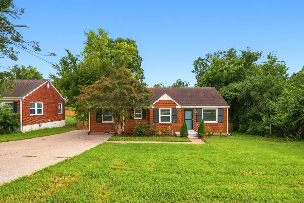 2002 Riverwood Dr, Nashville, TN 37216 - #1