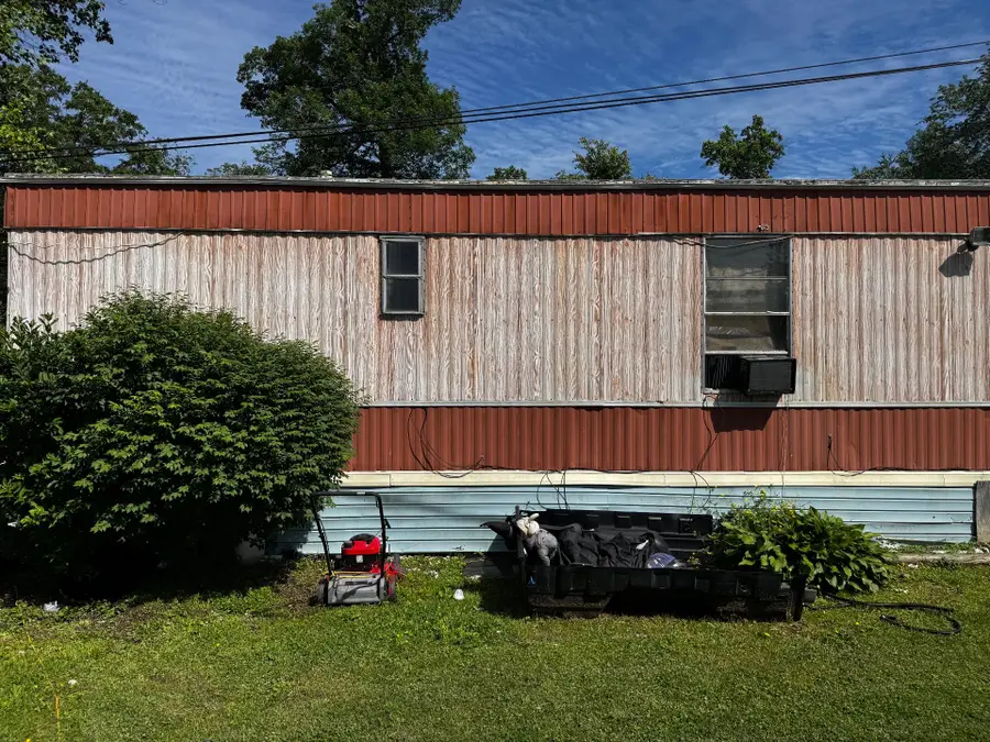 409 Commodore Dr, Manchester, TN 37355 - #2