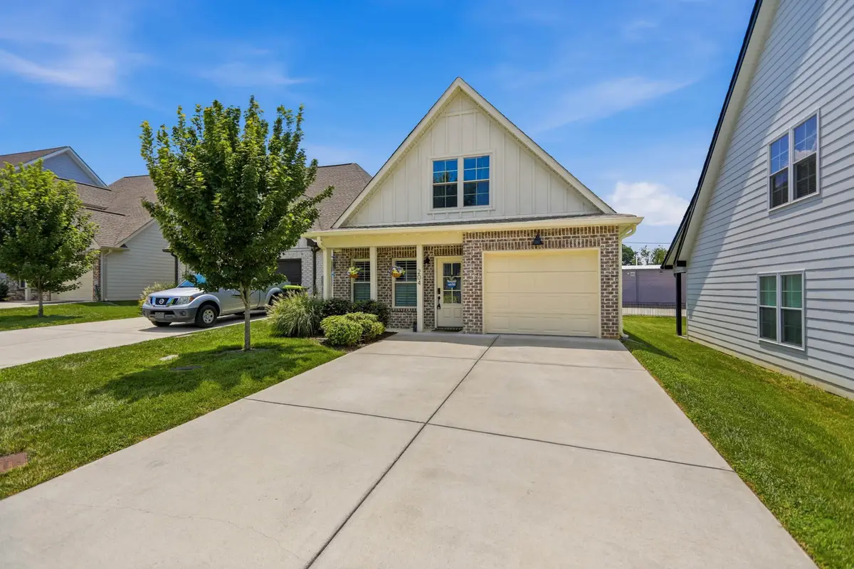 204 Emmett Dr, White House, TN 37188 - #1