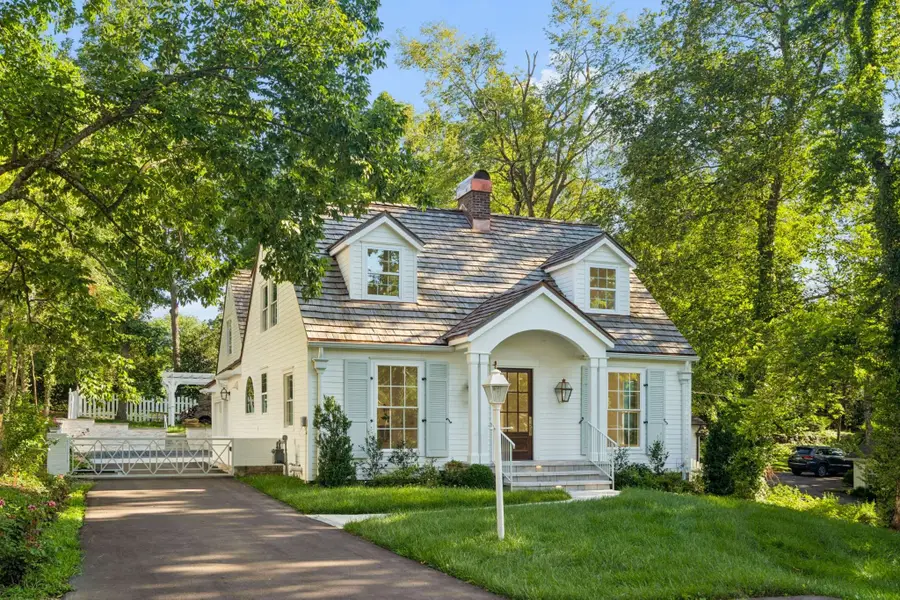 4401 Iroquois Ave, Nashville, TN 37205 - #2
