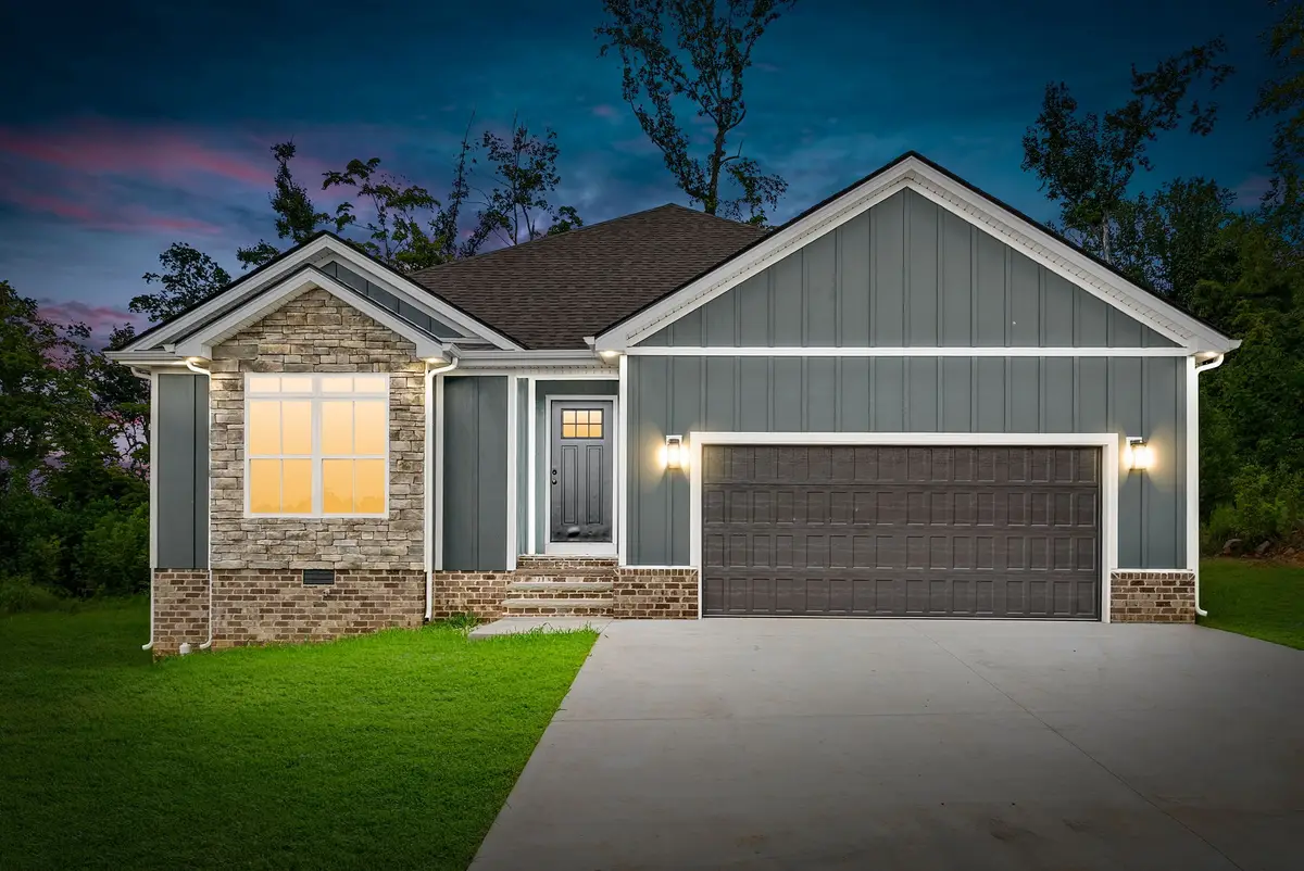 979 Bankside Dr, Clarksville, TN 37043 - #1