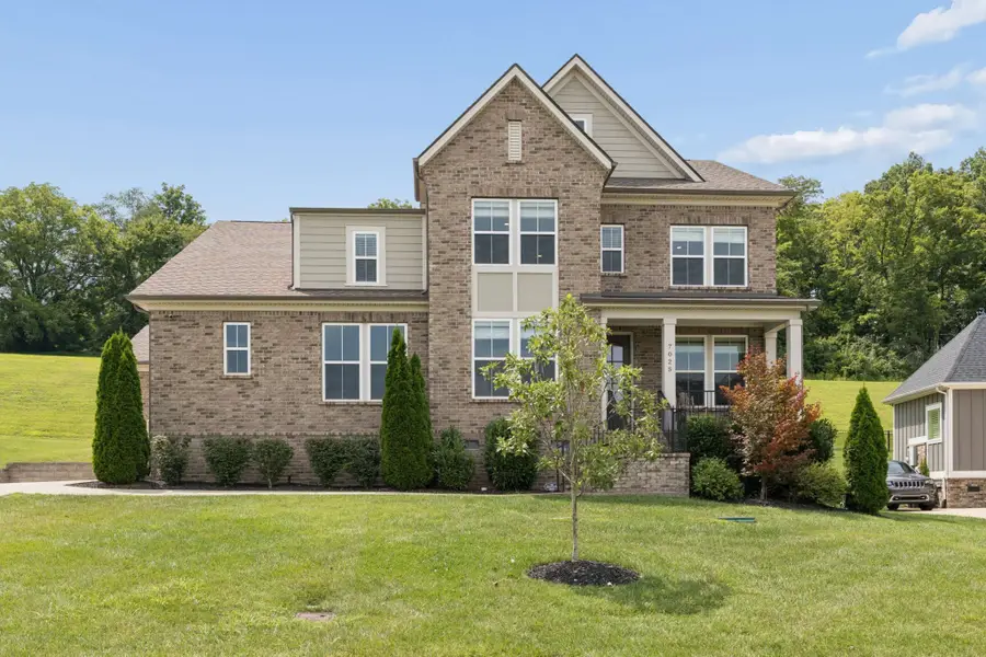 7025 Vineyard Valley Dr, College Grove, TN 37046 - #2