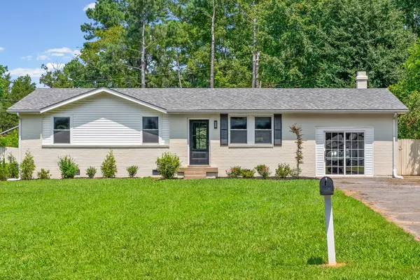 447 Appleton Dr, Clarksville, TN 37042