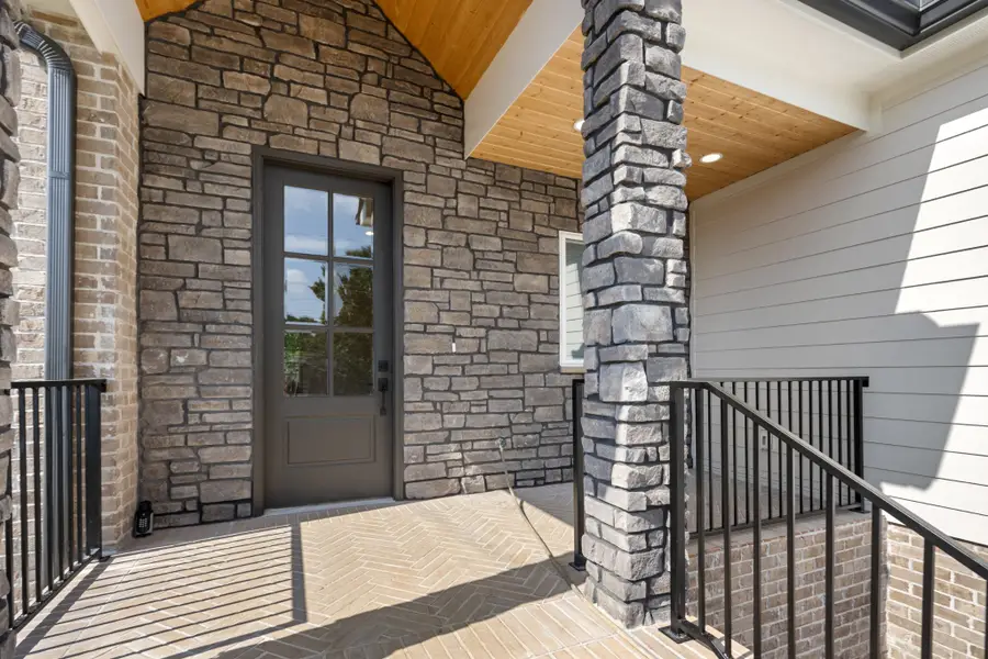 401 Cedar Forest Dr, Nashville, TN 37221 - #2