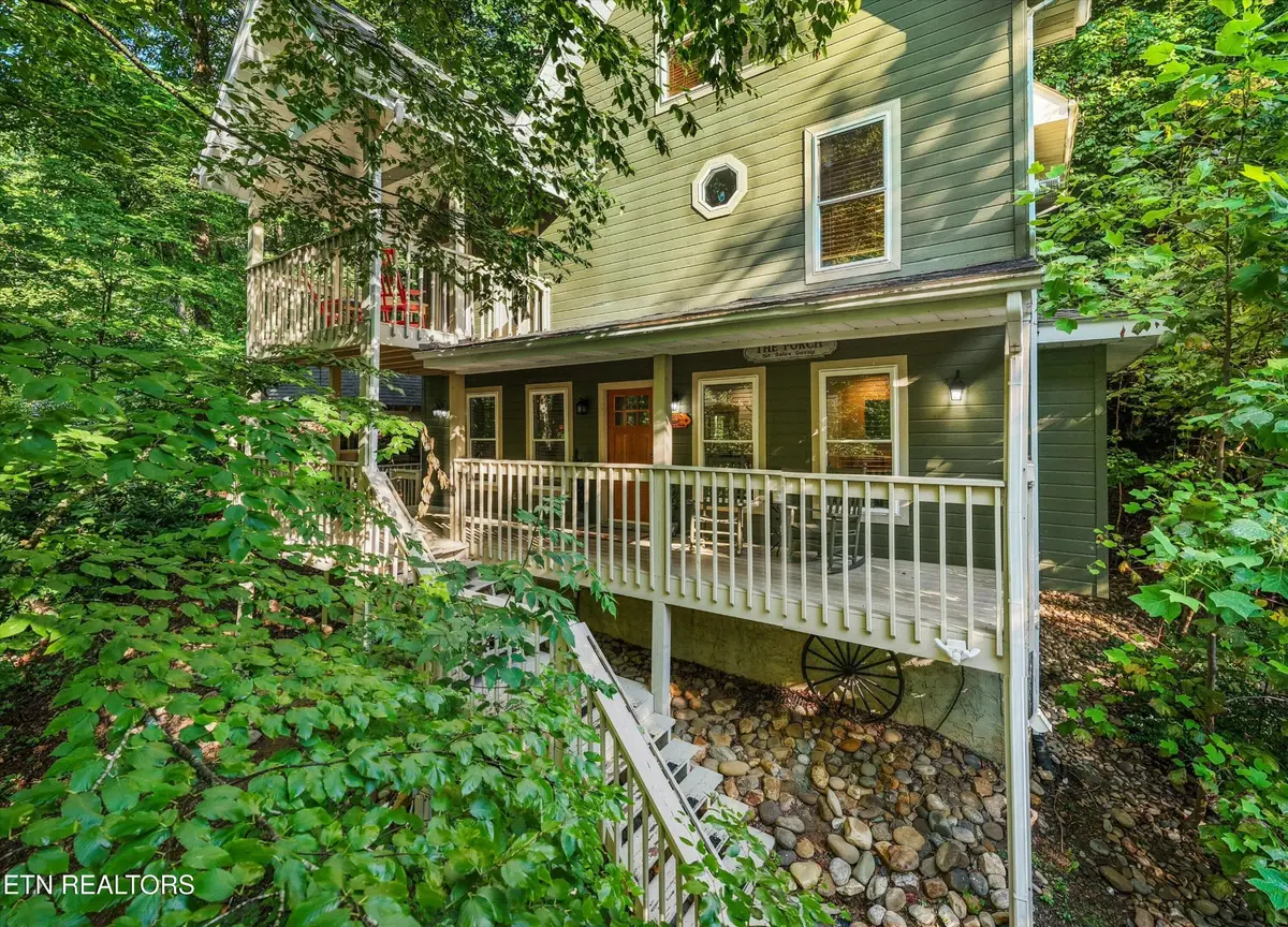 1110 Ski Mtn Rd, Gatlinburg, TN 37738 - #1