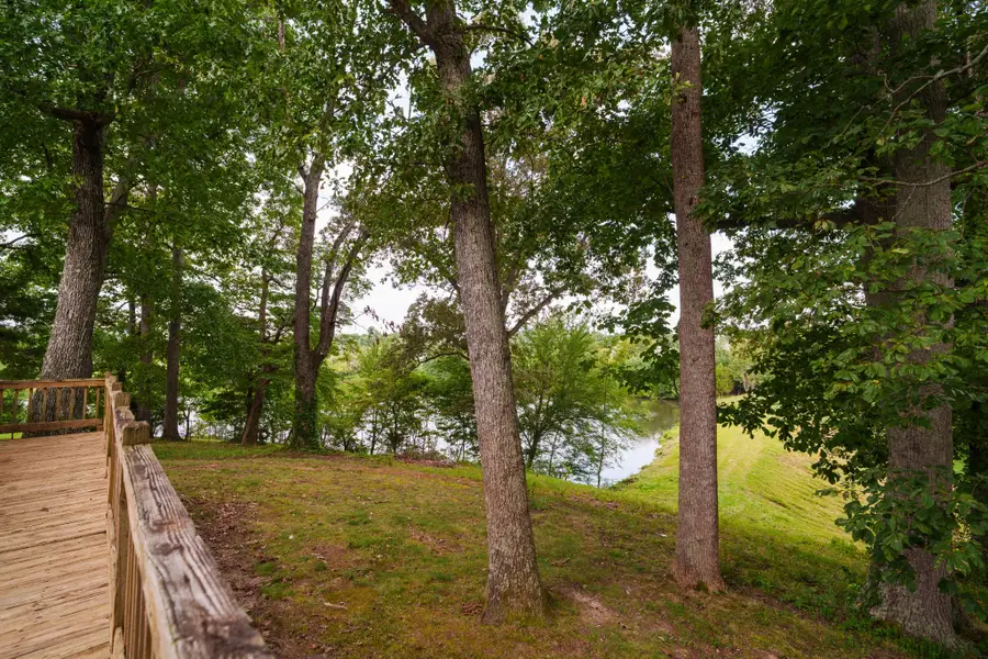 142 Poston Andrews Ln, Cookeville, TN 38506 - #2