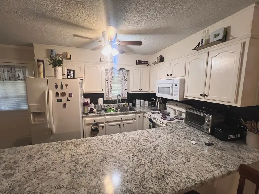 242 Graham Dr, Linden, TN 37096 - #3
