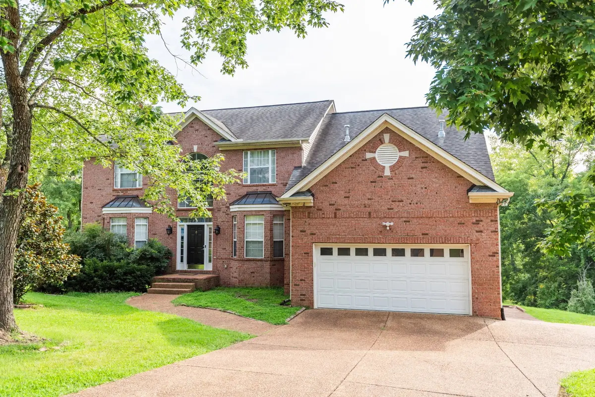 814 Lynn Dr, Goodlettsville, TN 37072 - #1