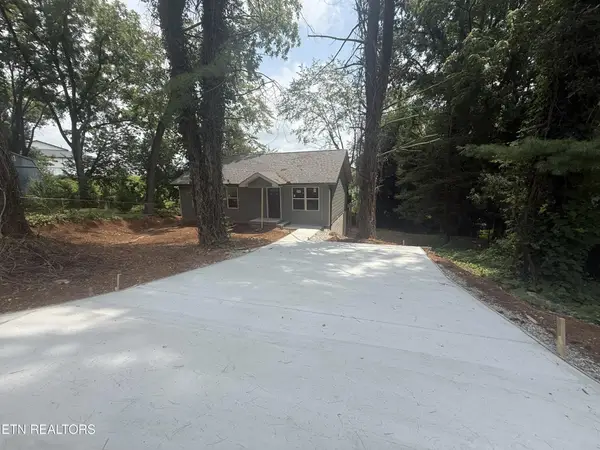 119 E Wadsworth Circle, Oak Ridge, TN 37830
