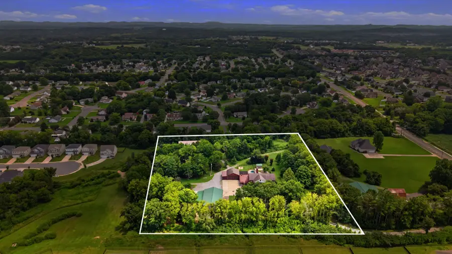 831 Osborne Ln, Murfreesboro, TN 37130 - #2