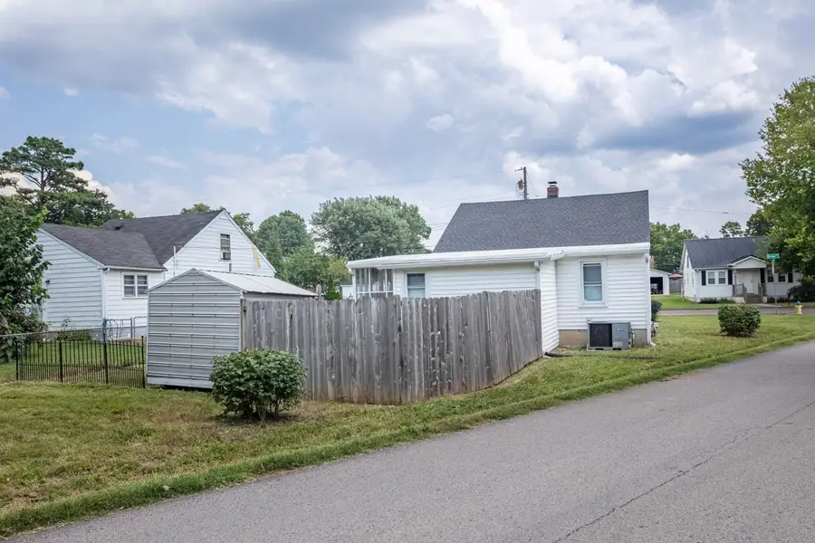 2204 Denham Ave, Columbia, TN 38401 - #3
