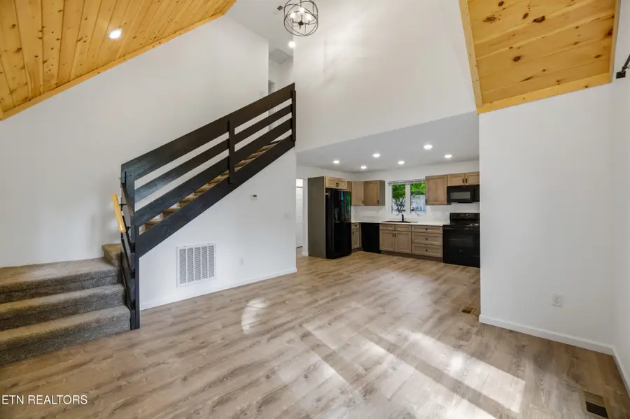 514 Church St, Vonore, TN 37885 - #3