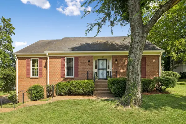 4327 Belmont Park Ter, Nashville, TN 37215