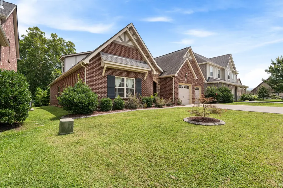 108 Gulfstream Dr, Gallatin, TN 37066 - #2