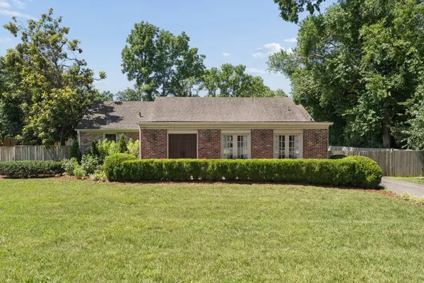 105 Brookfield Ave, Nashville, TN 37205