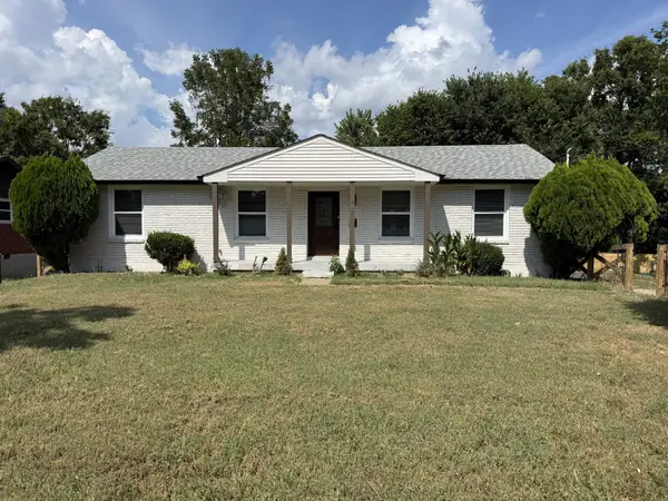 604 Harding Pl, Nashville, TN 37211