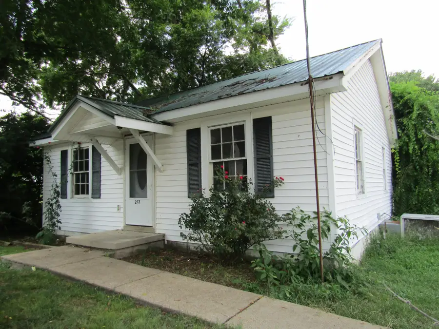 212 Adams St, Lewisburg, TN 37091 - #2