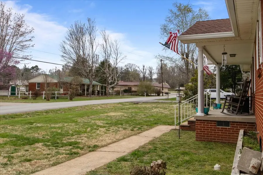 107 Meridale St, Waverly, TN 37185 - #3