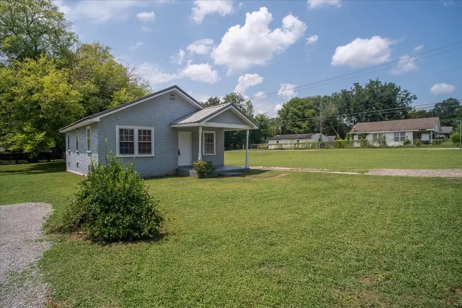 204 S Spurr St, Florence, AL 35630 - #3