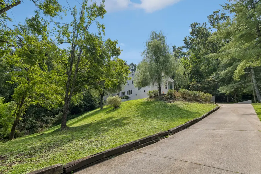 6633 Ellesmere Rd, Nashville, TN 37205 - #2