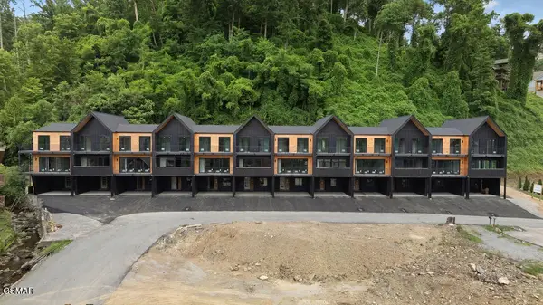 215 Circle Drive #Unit 6, Gatlinburg, TN 37738
