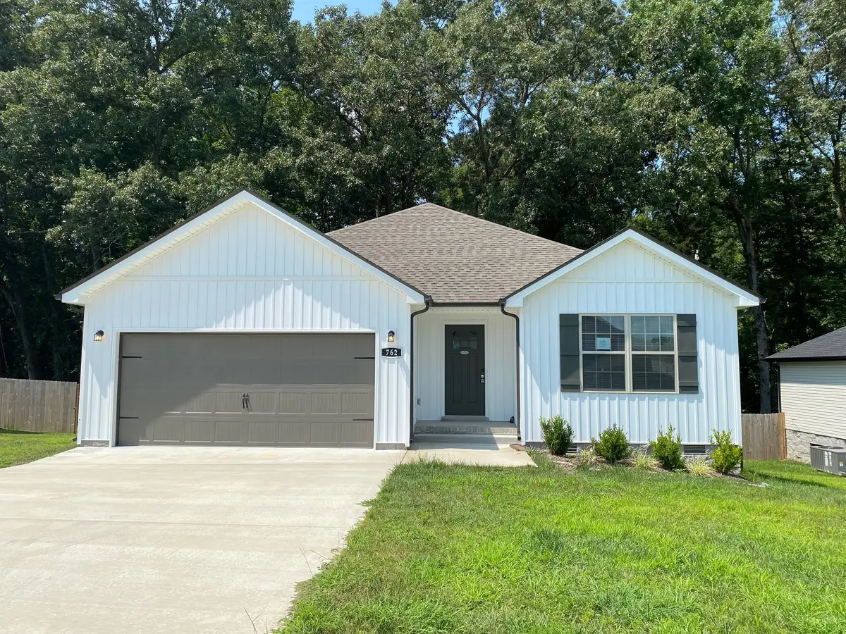 762 Gleason Dr, Clarksville, TN 37042 - #1