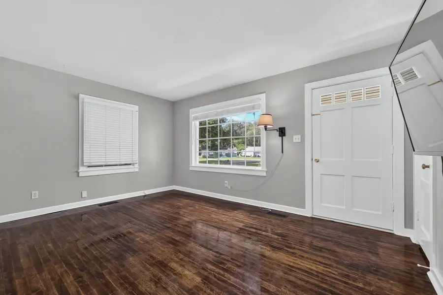 907 Woodland Ct, Manchester, TN 37355 - #2