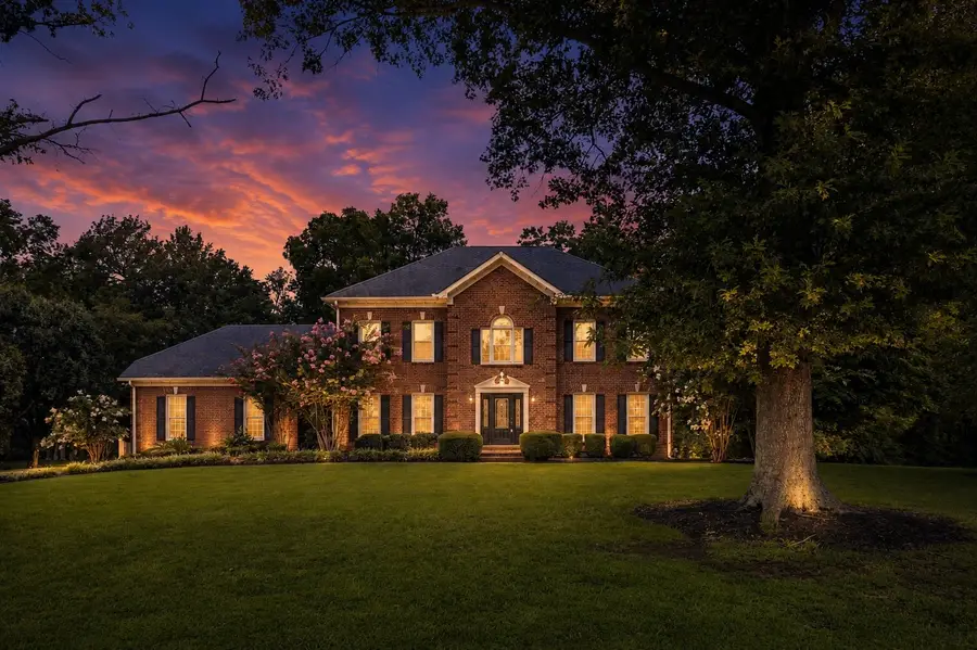 2212 Oak Cir, Franklin, TN 37064 - #2