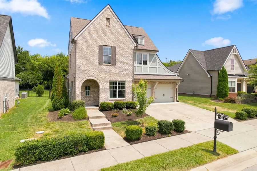 615 Sire Ave, Mount Juliet, TN 37122 - #2