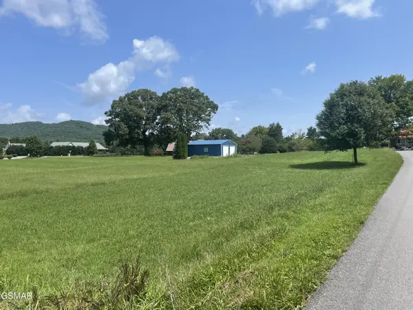 3925 Katy Hollar Road, Sevierville, TN 37862