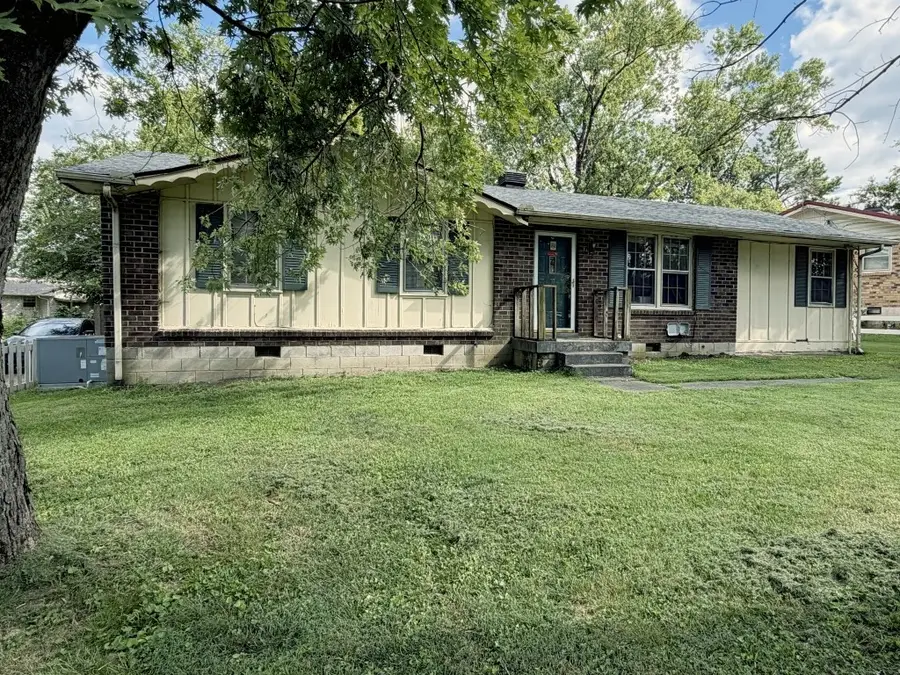 124 Laurel Ln, Hendersonville, TN 37075 - #2