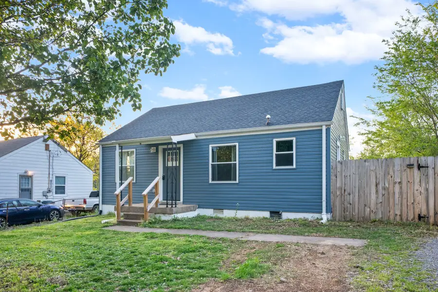 37 Maple St, Clarksville, TN 37042 - #3