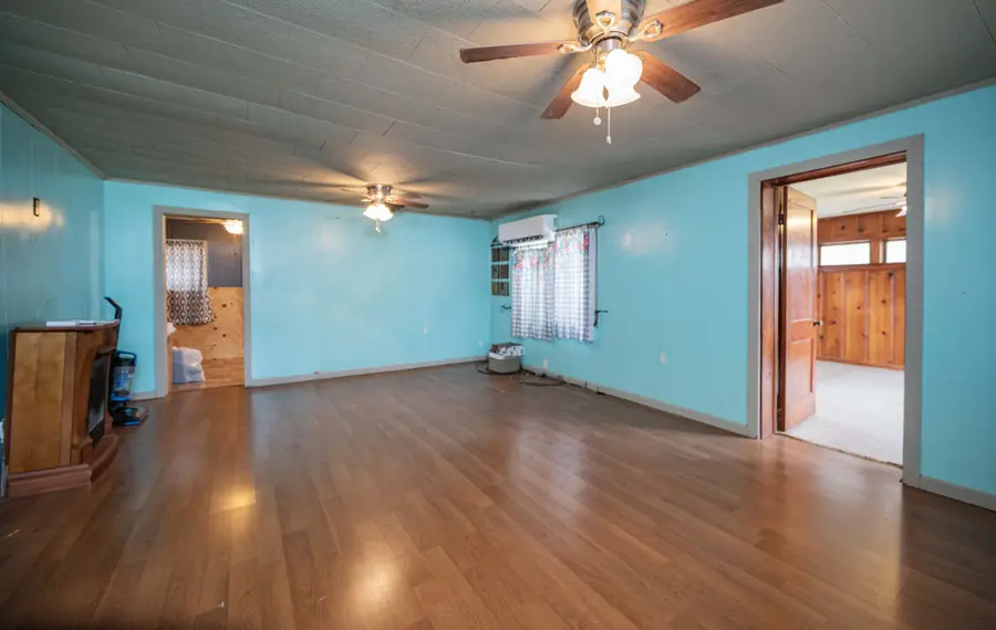 404 Mcmurtrey St, Saint Joseph, TN 38481 - #2