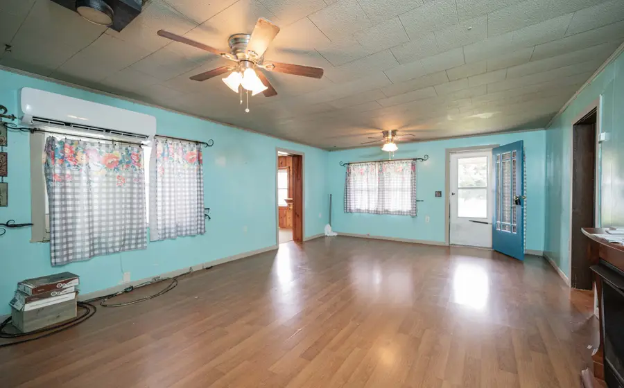 404 Mcmurtrey St, Saint Joseph, TN 38481 - #3