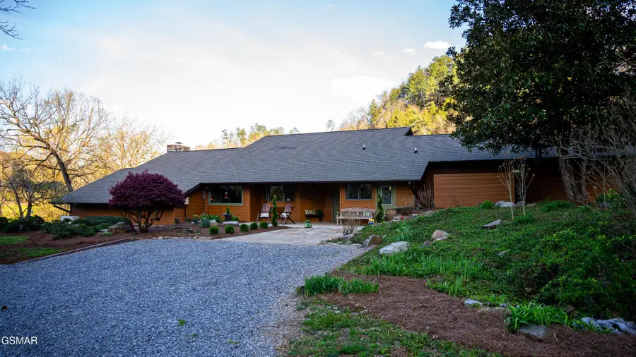 4242 Pearl Valley Road, Sevierville, TN 37876 - #2