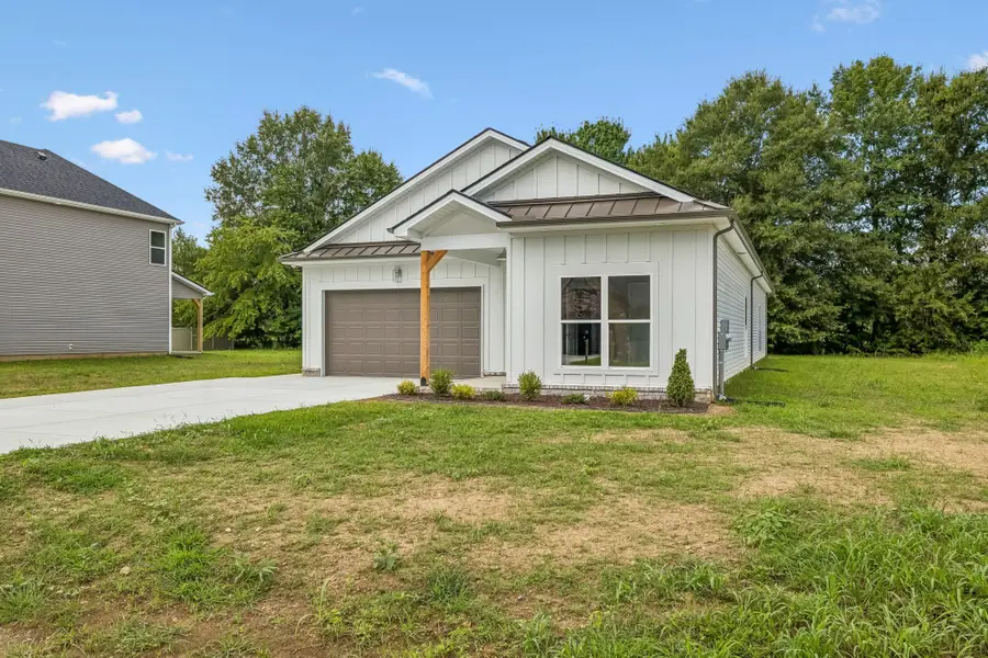 328 Villa St, Smithville, TN 37166 - #3