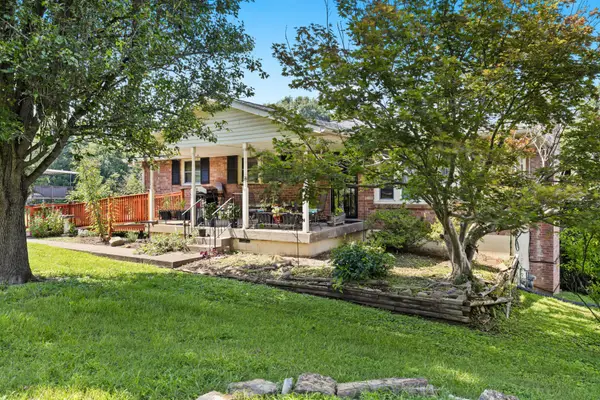 215 Shevel Dr, Goodlettsville, TN 37072